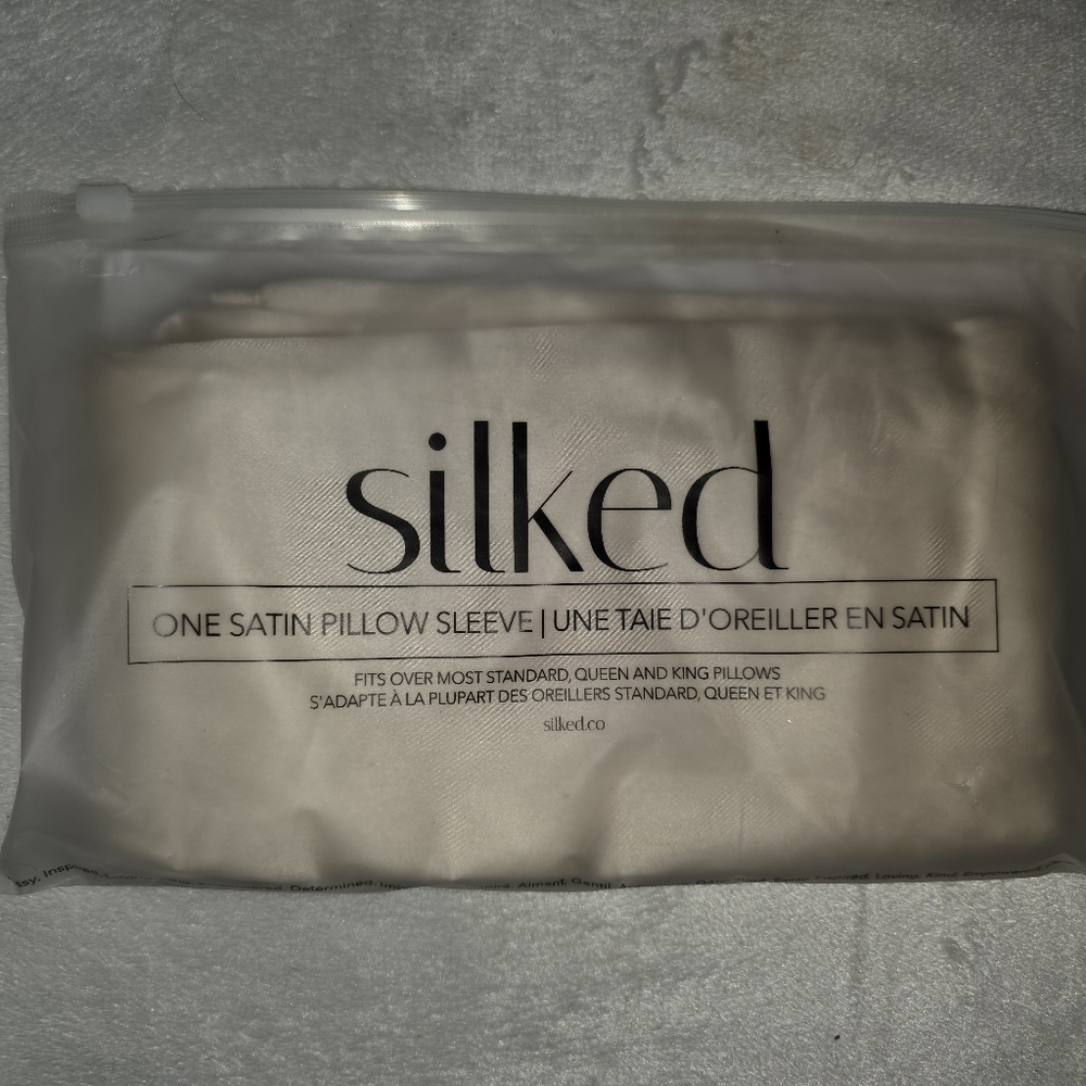 NEW SILKED Pillowcase. Deep Cream Color.‎ Standard size. Only opened for photos.